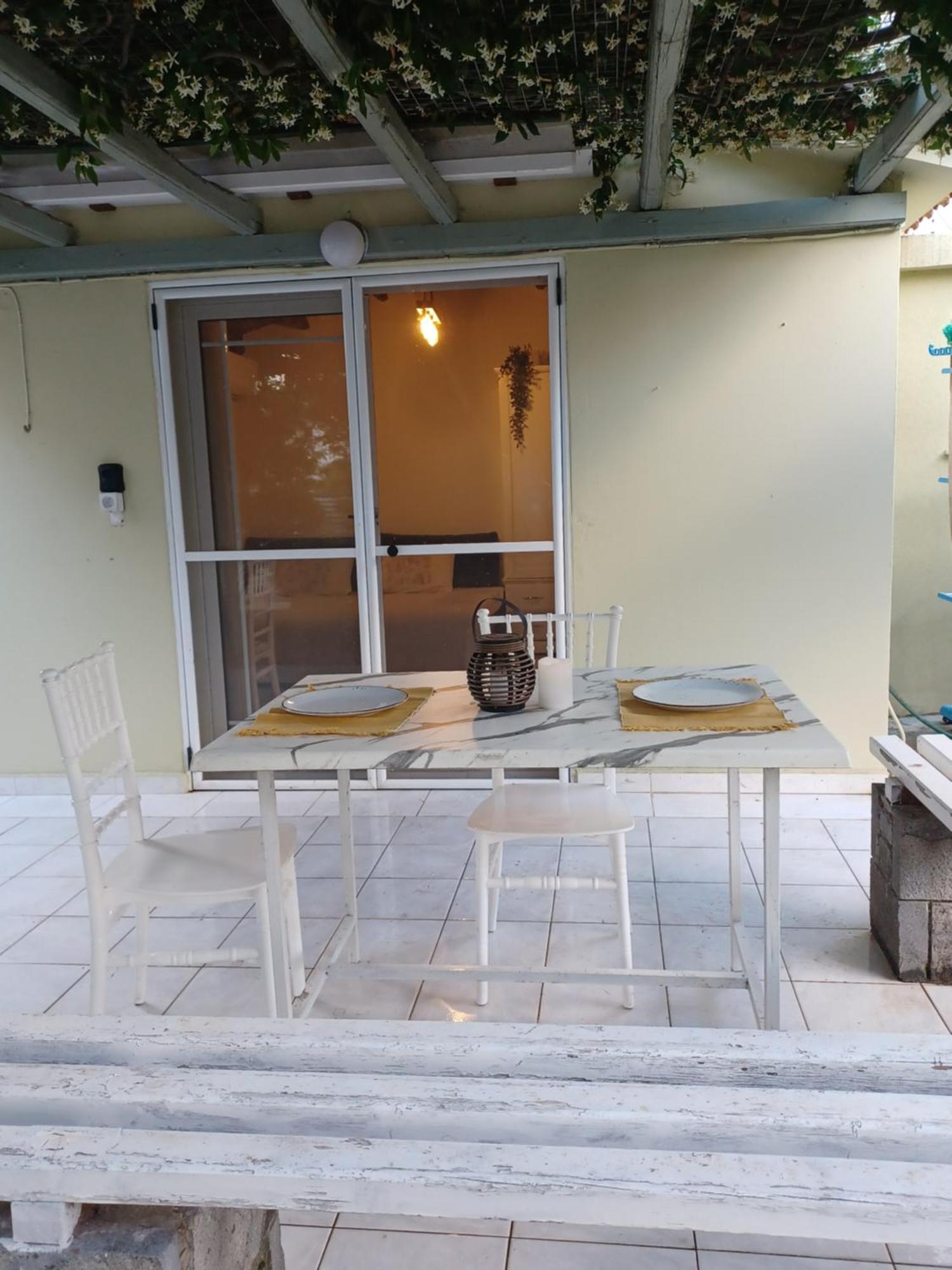 Little With Garden Apartment